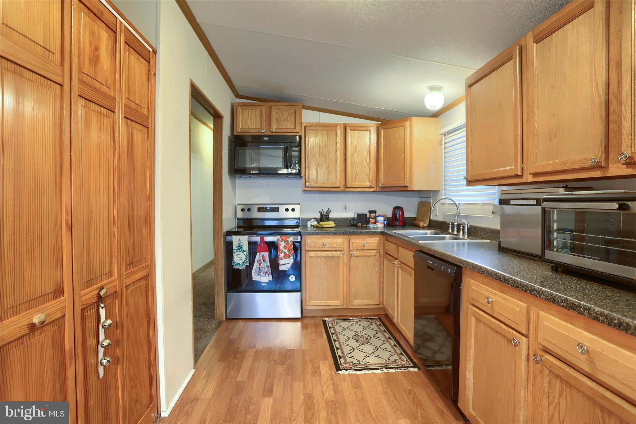 OLIVER COURT - Residential
