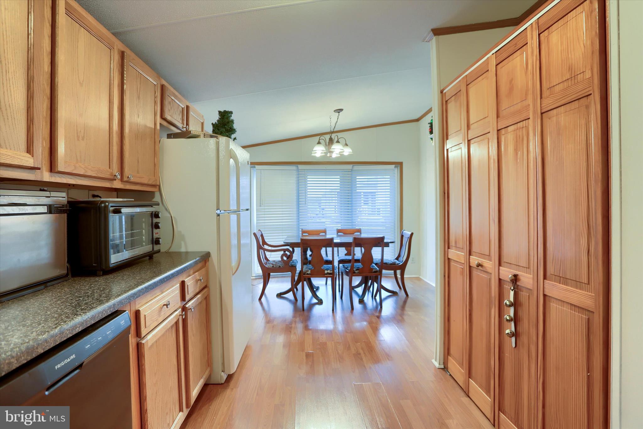 OLIVER COURT - Residential
