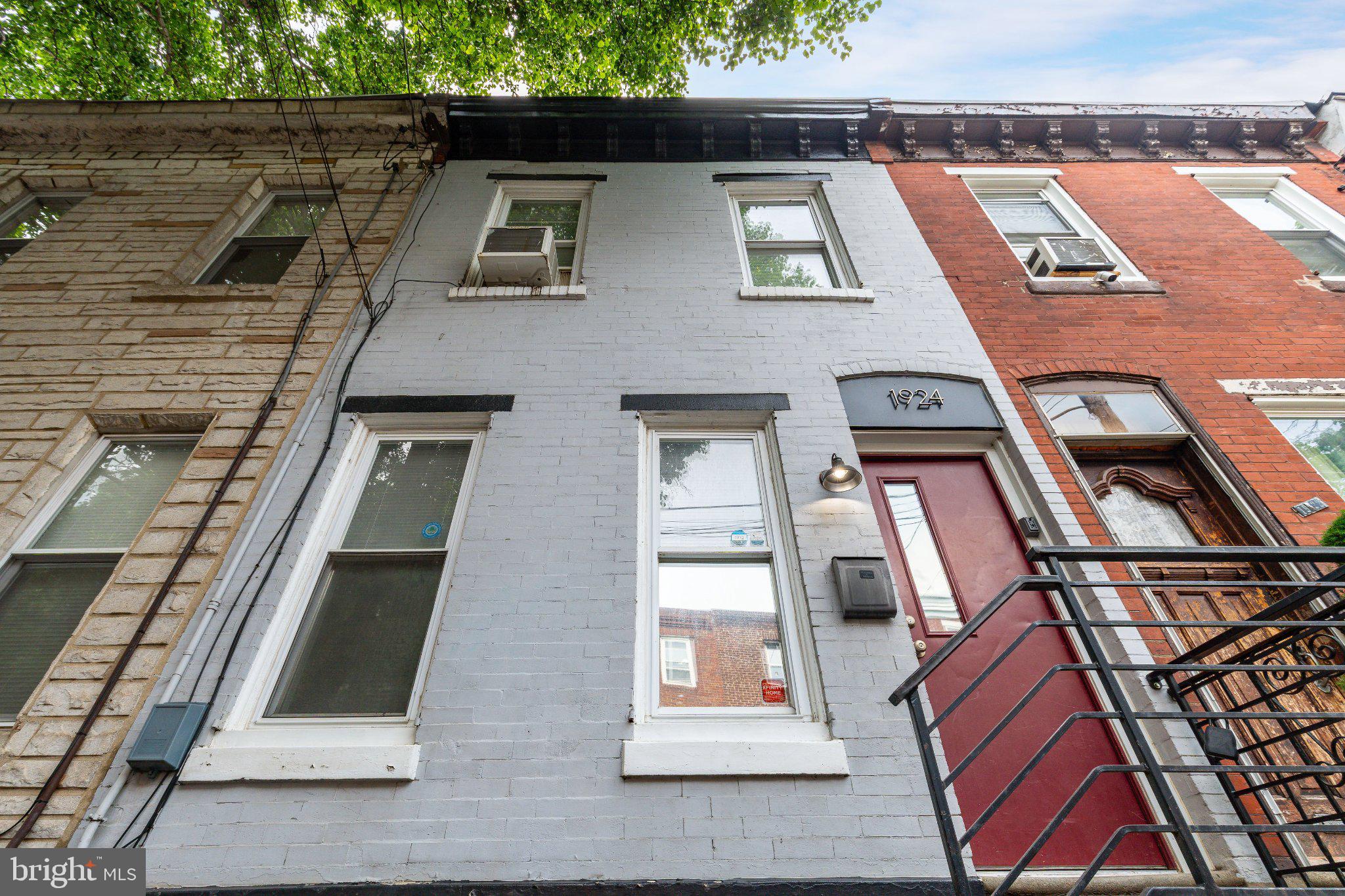 EAST KENSINGTON - Residential