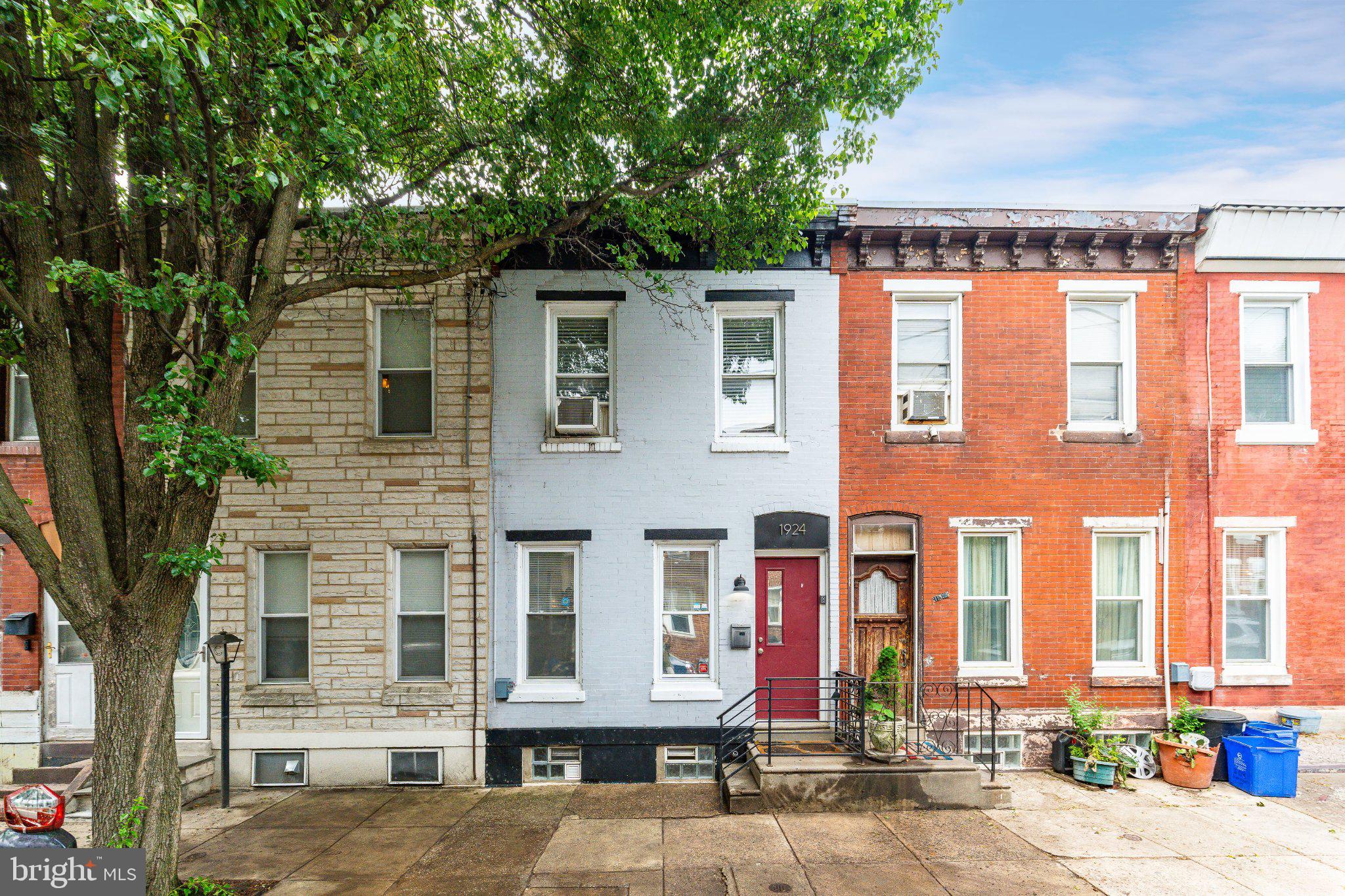 EAST KENSINGTON - Residential