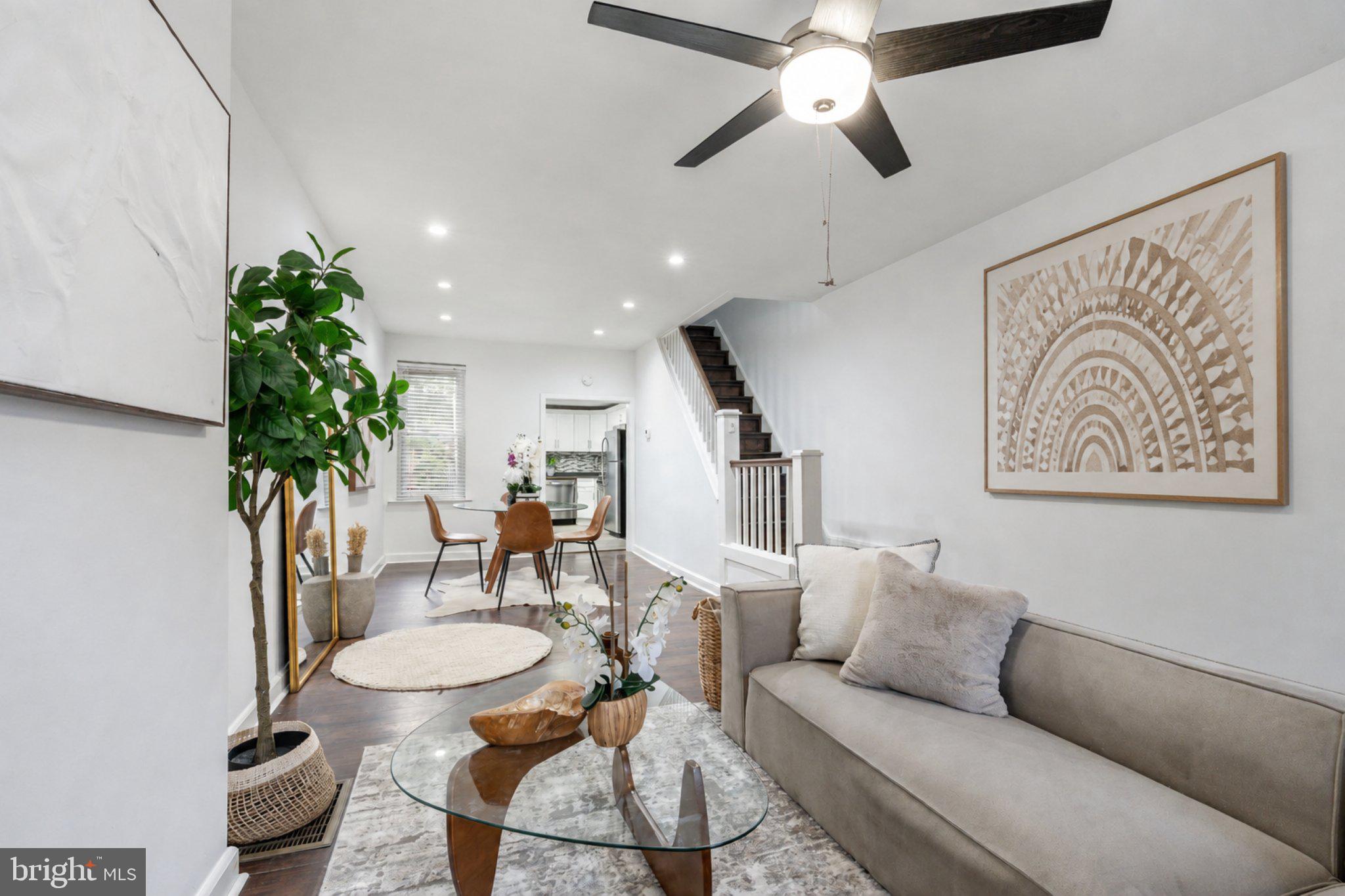 EAST KENSINGTON - Residential