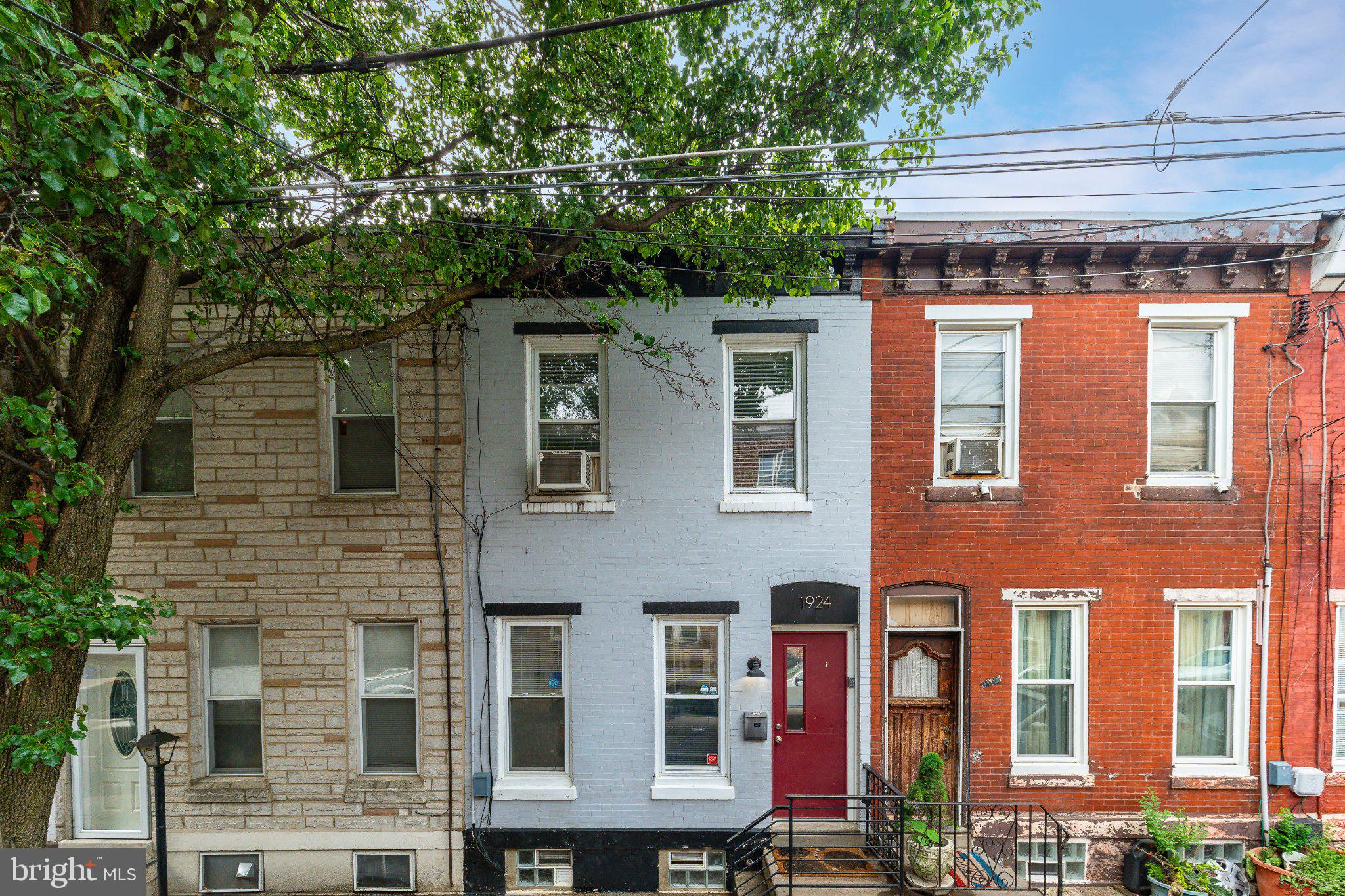 EAST KENSINGTON - Residential