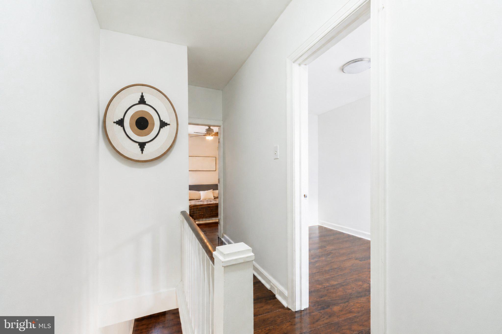 EAST KENSINGTON - Residential