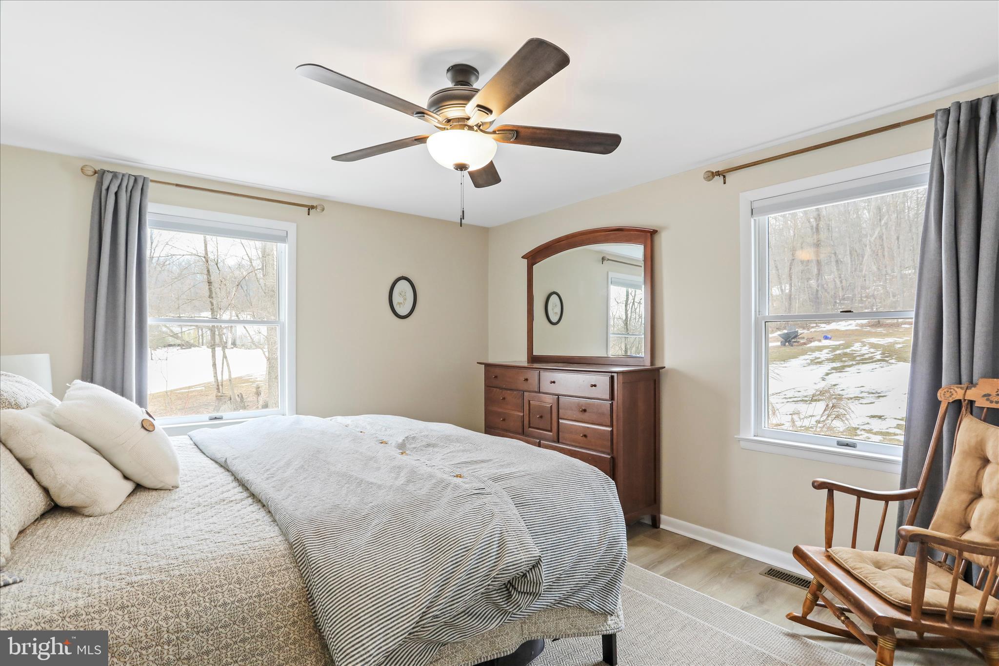 HEDGESVILLE - Residential