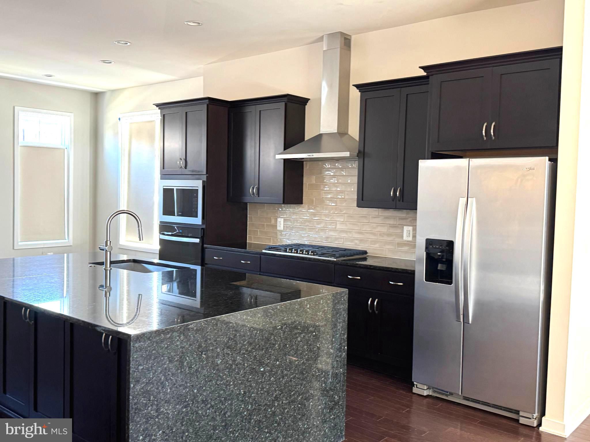 MOOREFIELD - Residential Lease