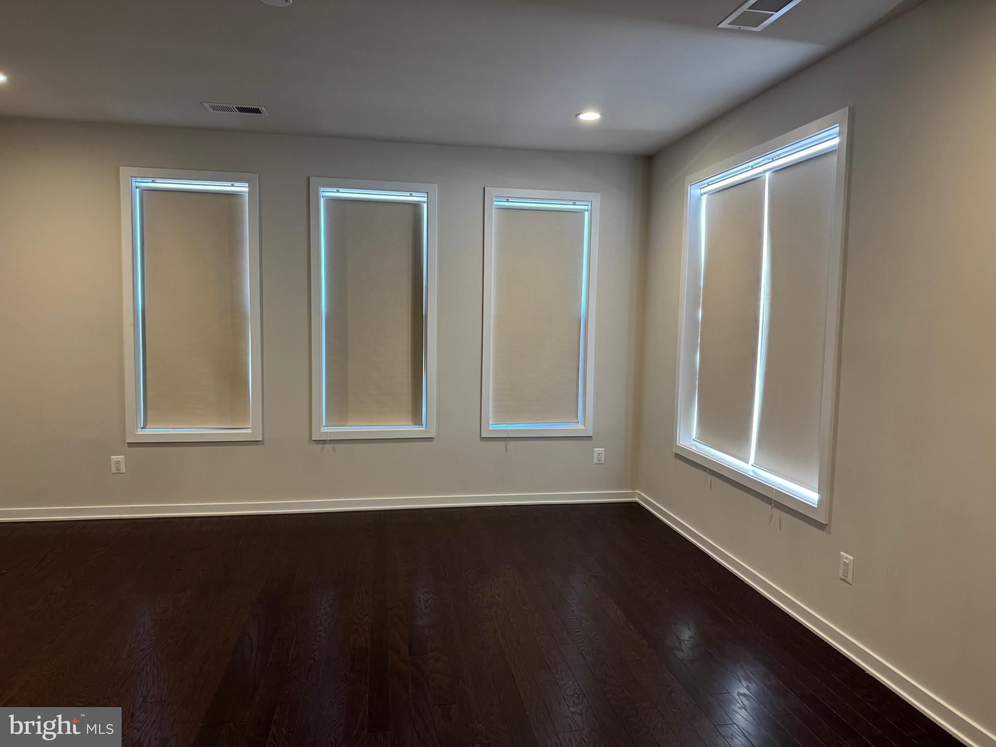 MOOREFIELD - Residential Lease