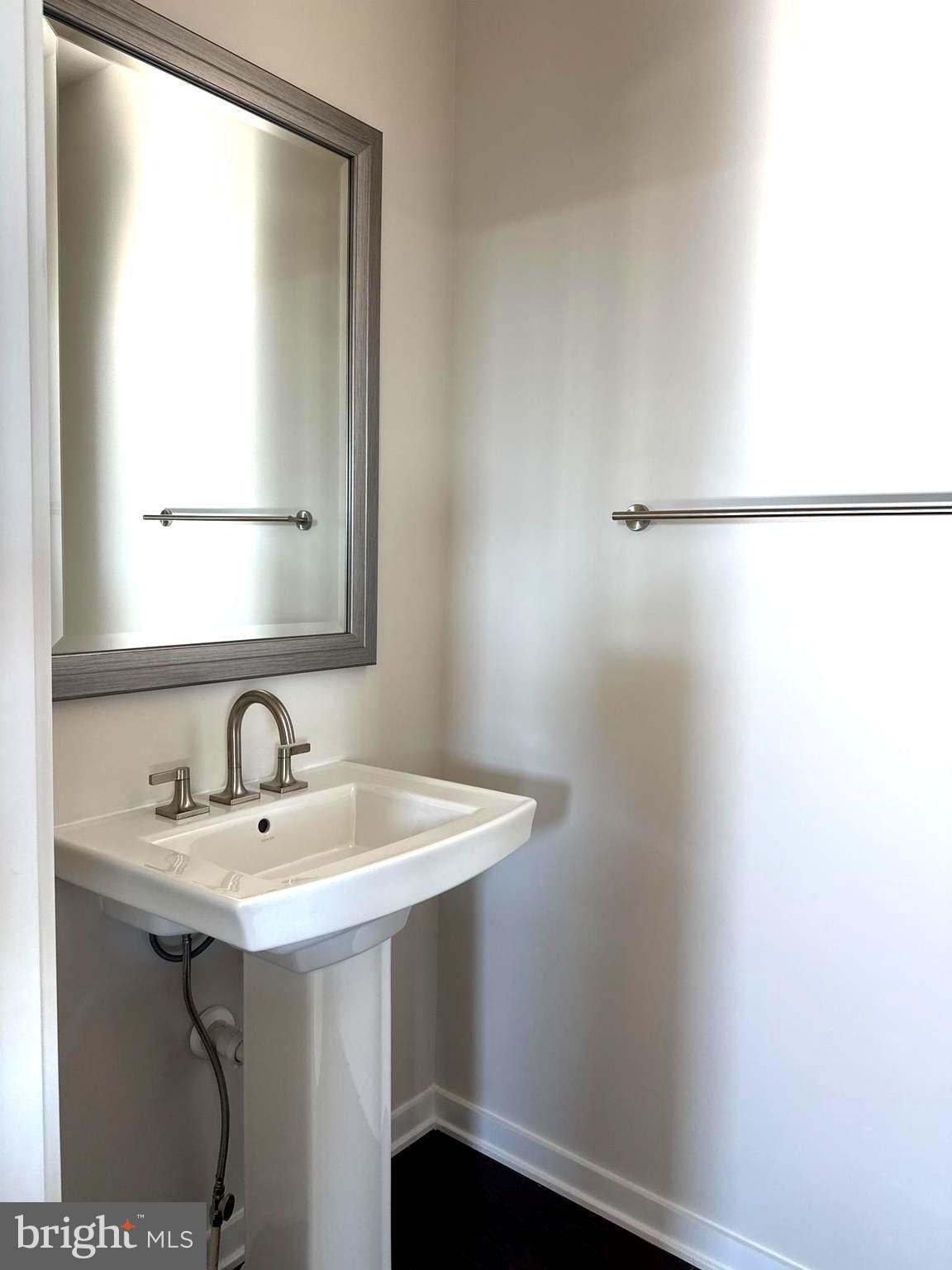 MOOREFIELD - Residential Lease