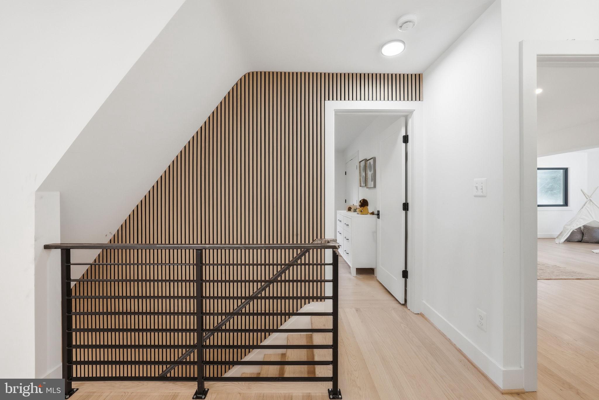 LORCOM GROVE - Residential