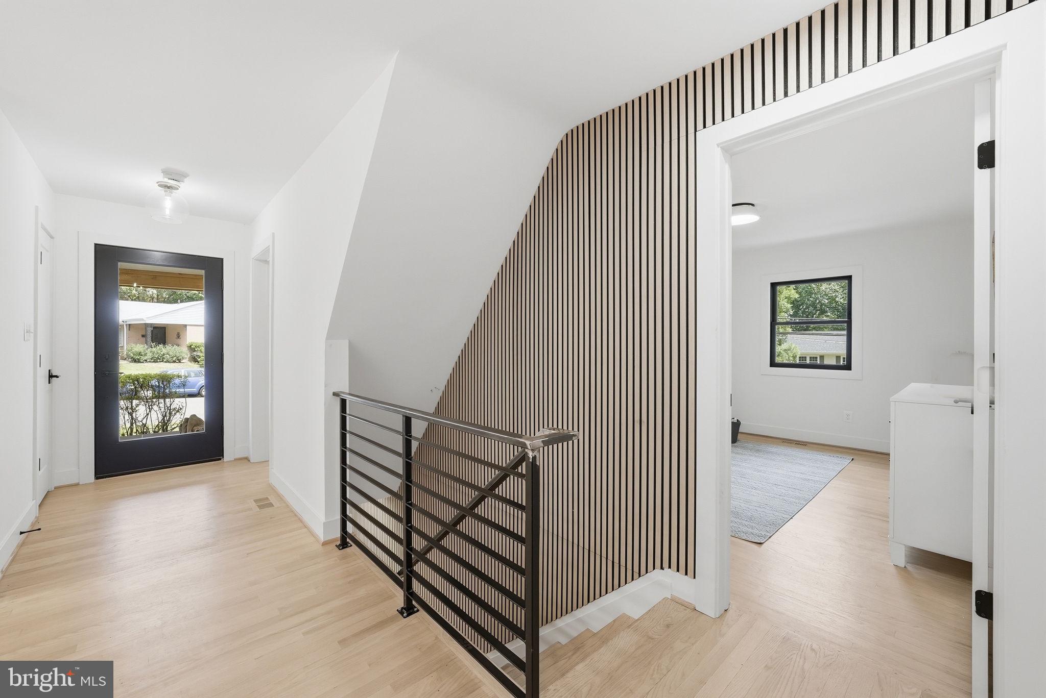 LORCOM GROVE - Residential