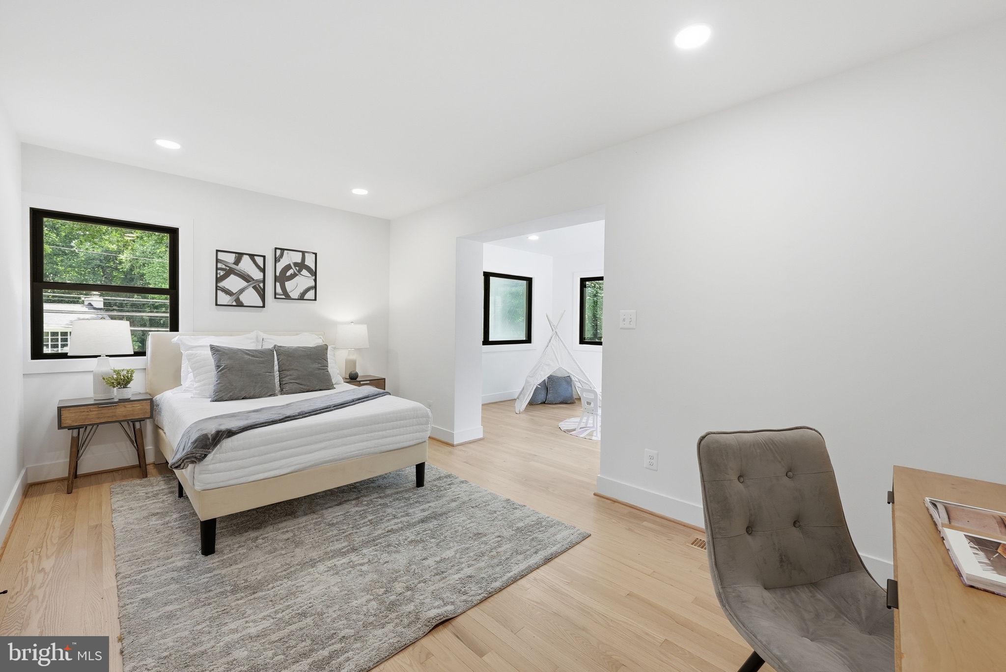 LORCOM GROVE - Residential