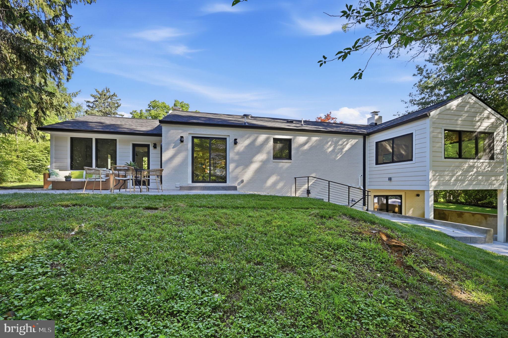 LORCOM GROVE - Residential
