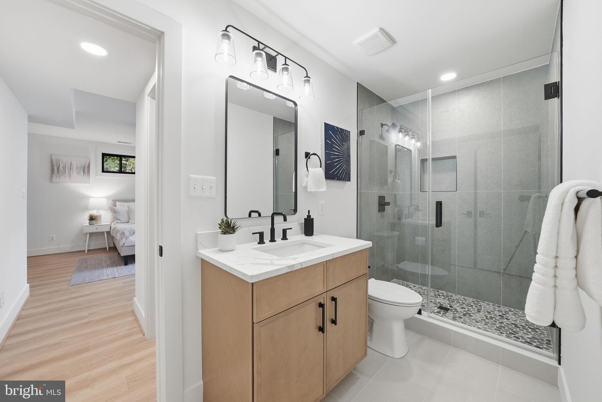 LORCOM GROVE - Residential