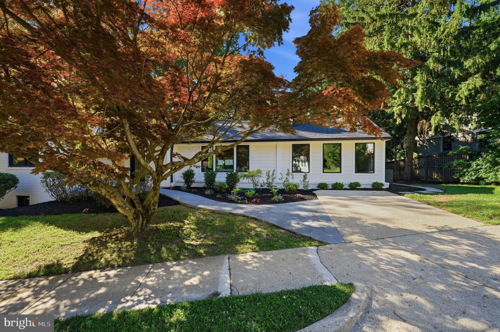 LORCOM GROVE - Residential