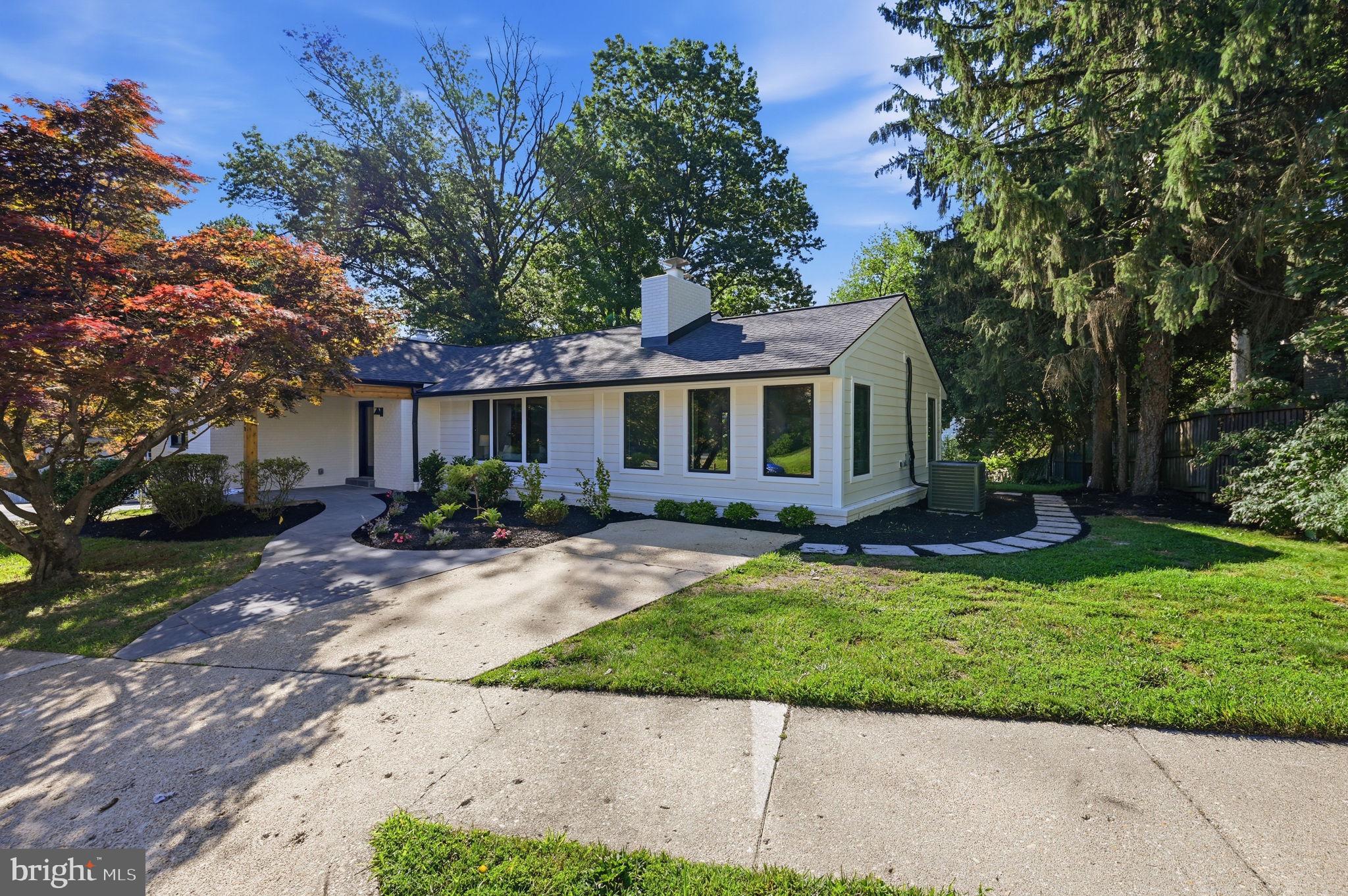 LORCOM GROVE - Residential