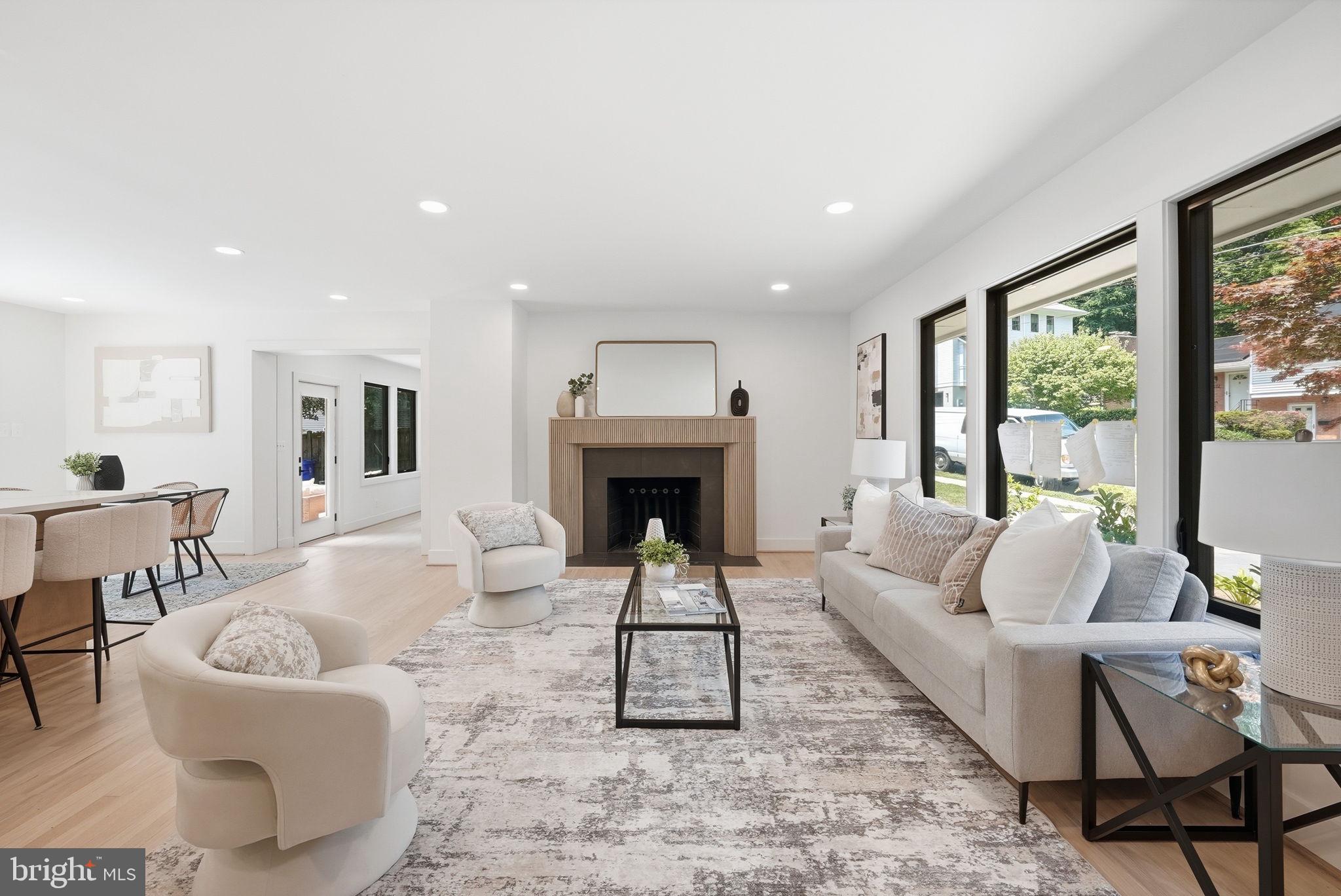LORCOM GROVE - Residential