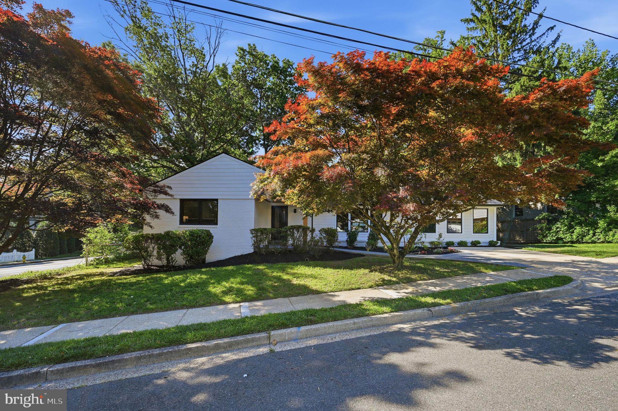 LORCOM GROVE - Residential