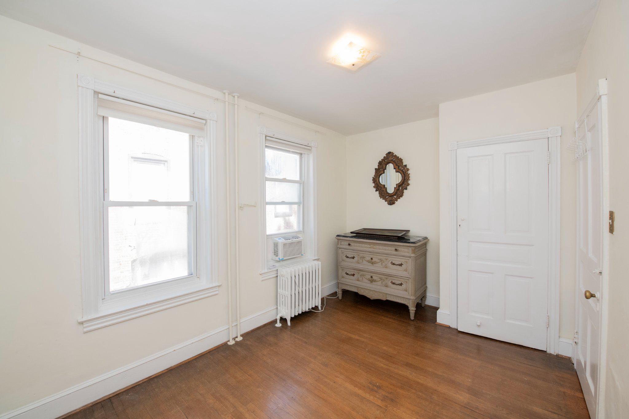 CHESTNUT HILL - Residential
