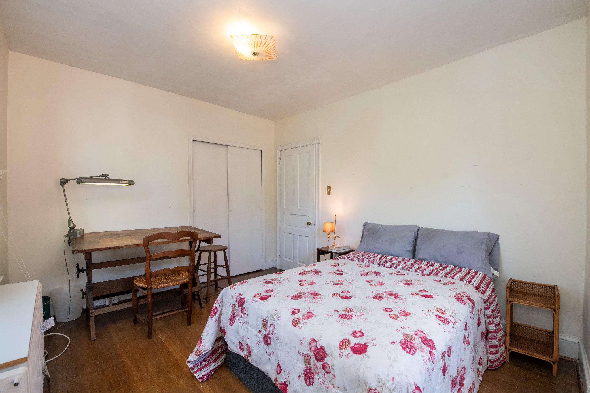 CHESTNUT HILL - Residential