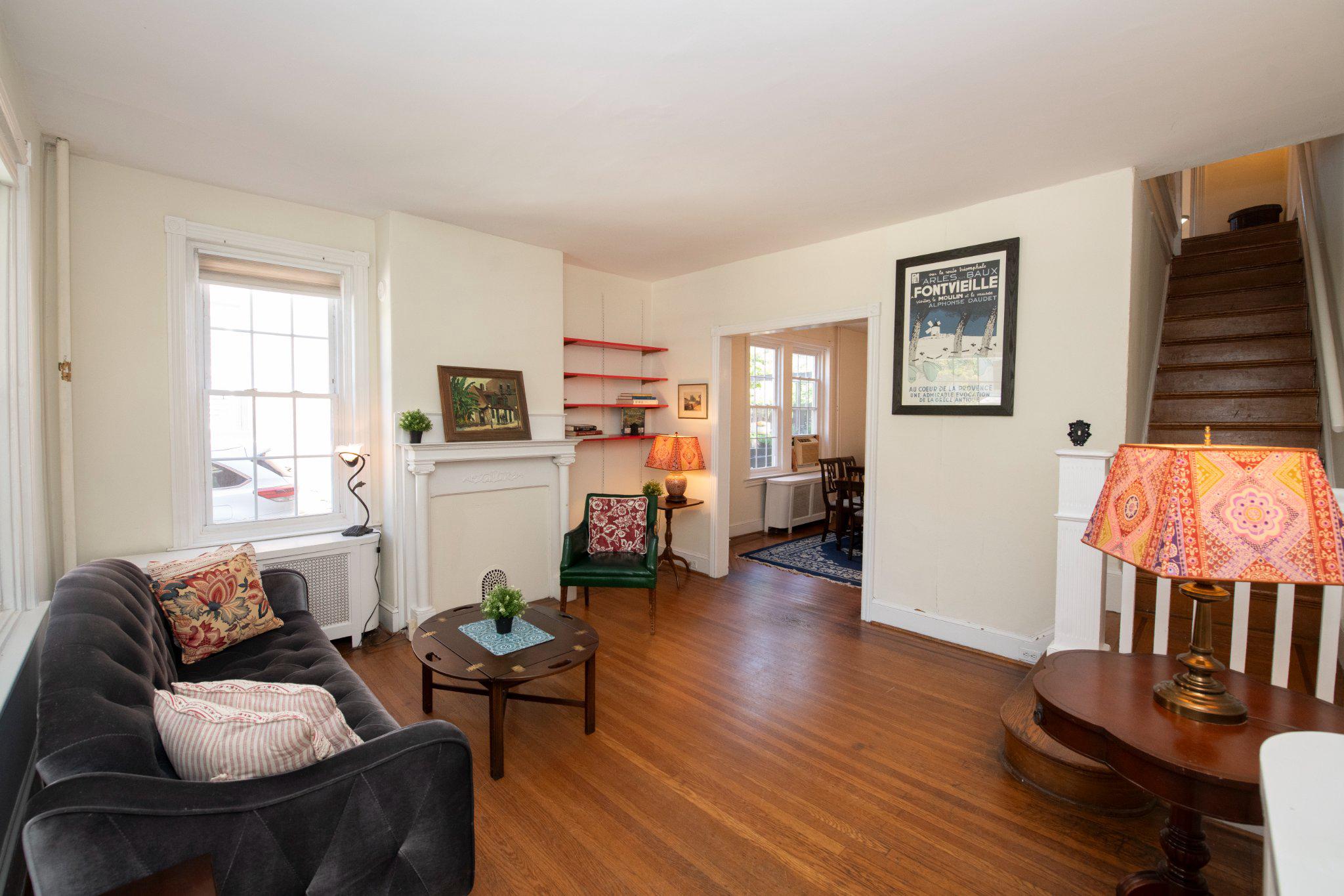 CHESTNUT HILL - Residential