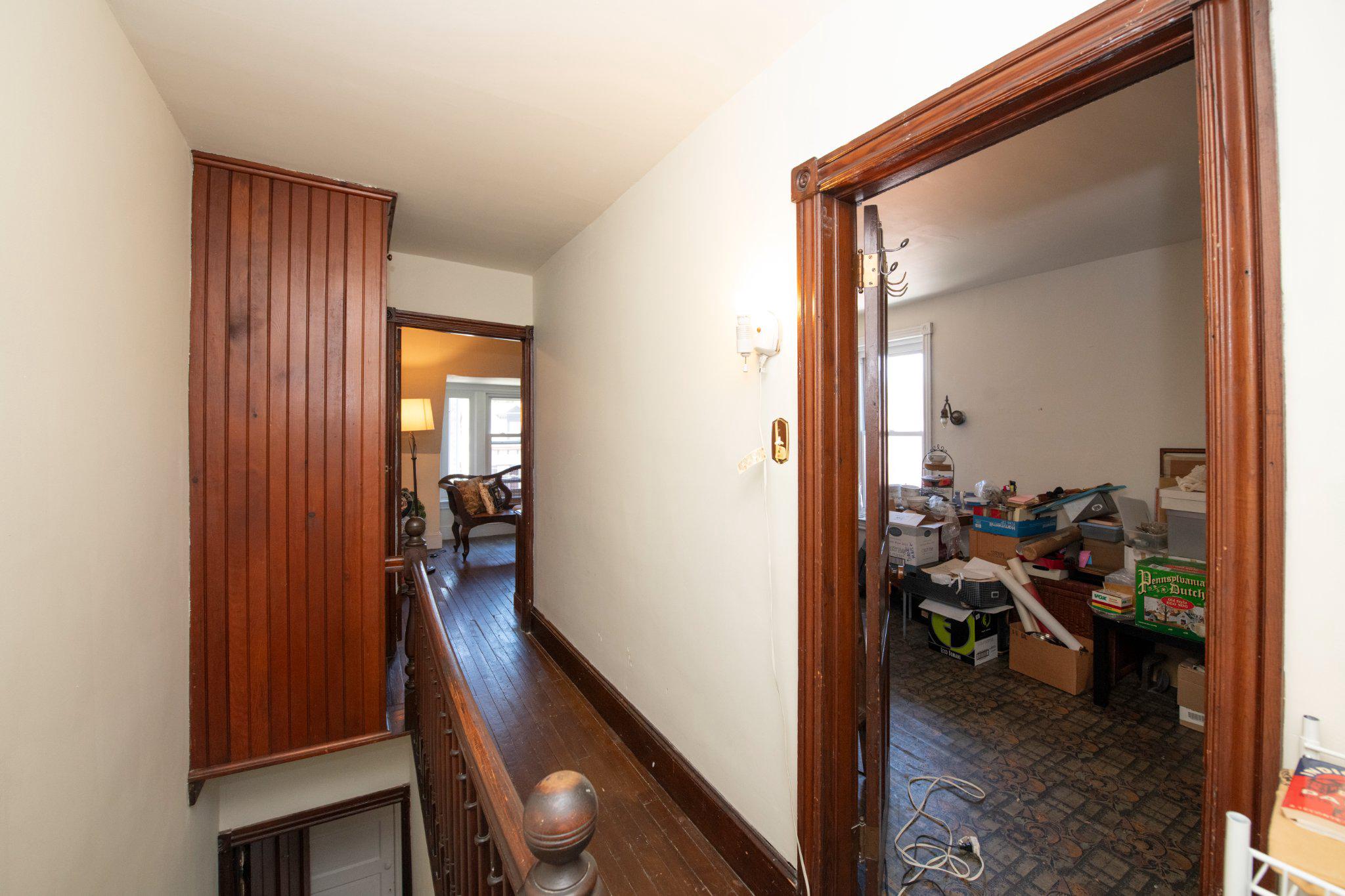 CHESTNUT HILL - Residential