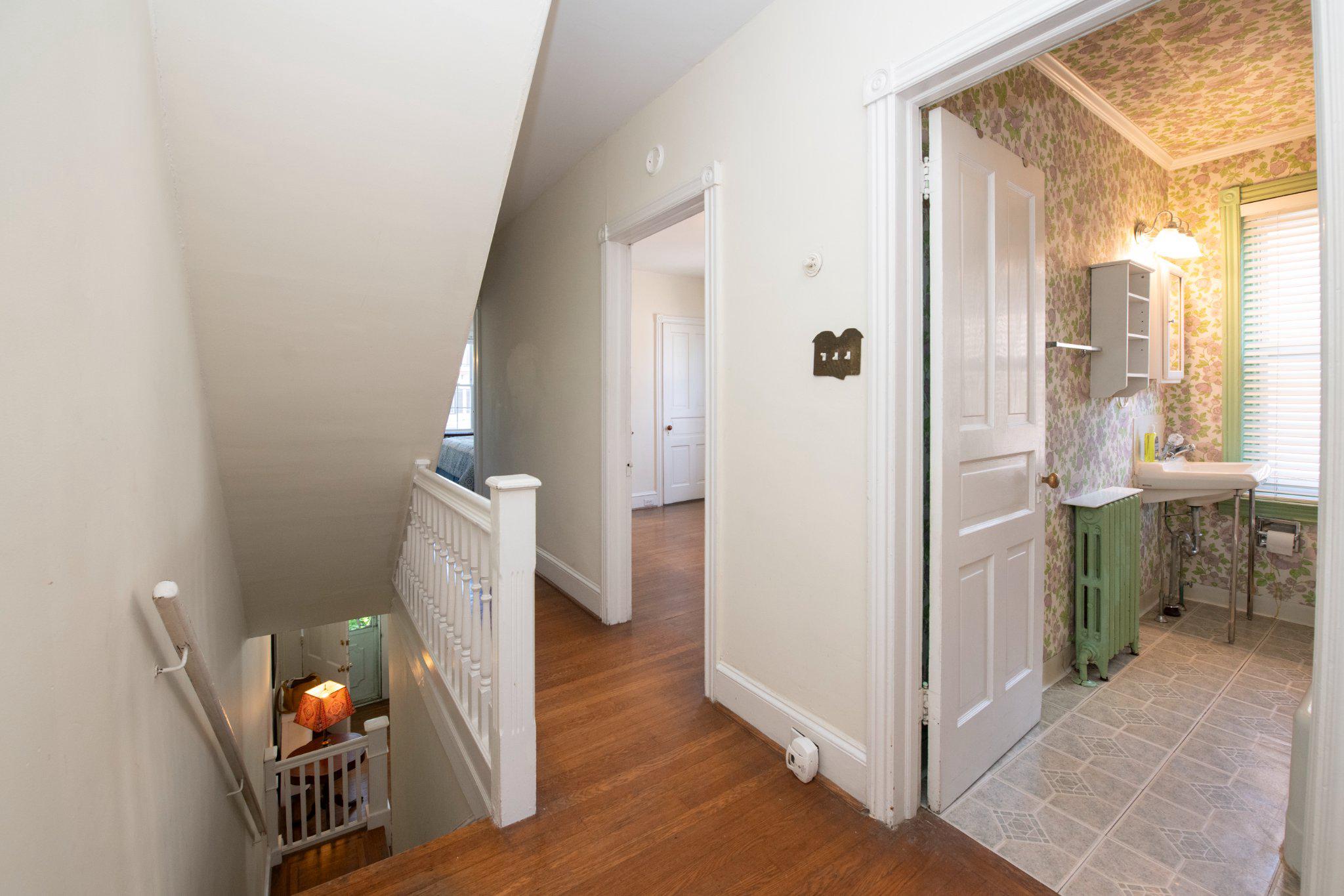CHESTNUT HILL - Residential