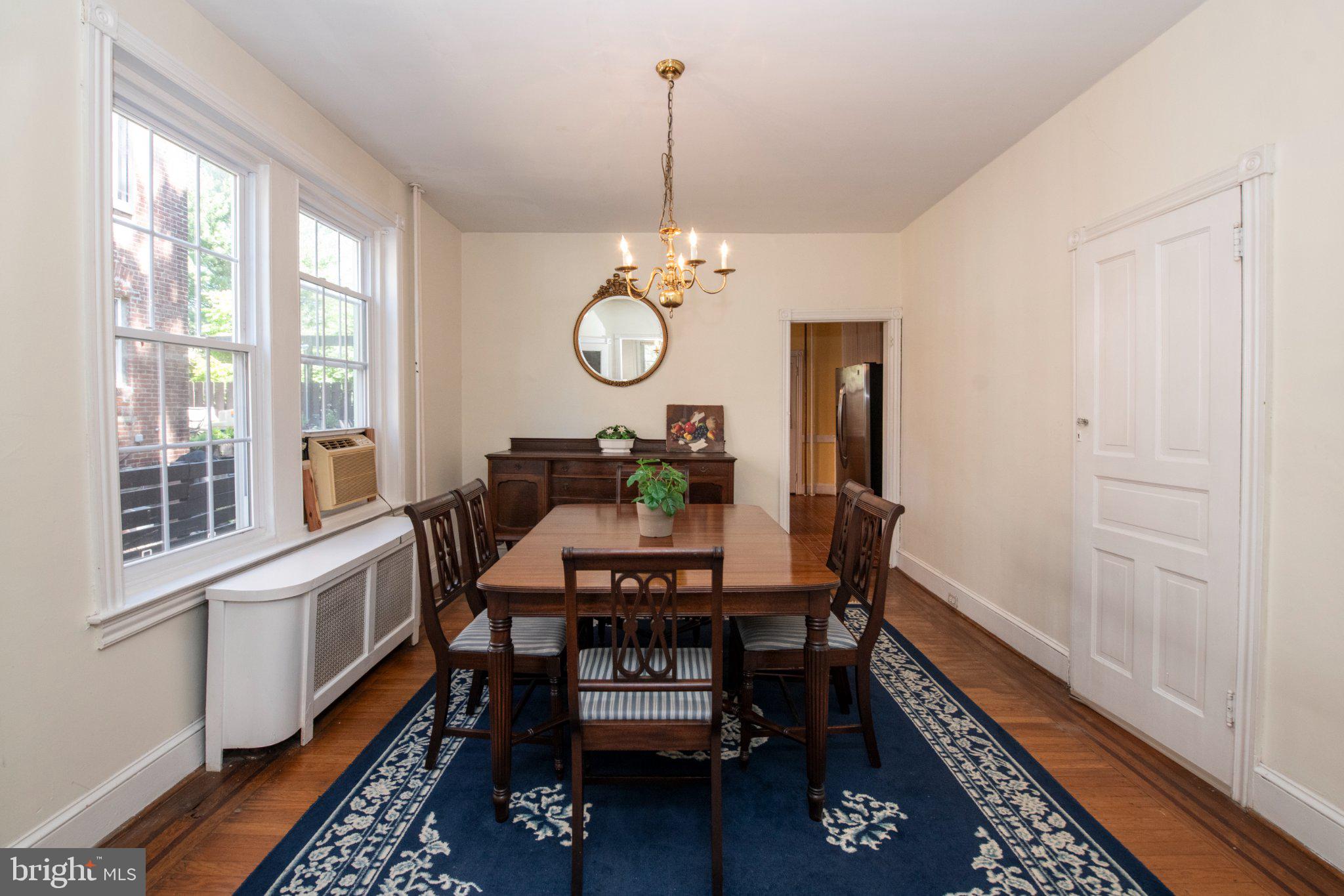 CHESTNUT HILL - Residential