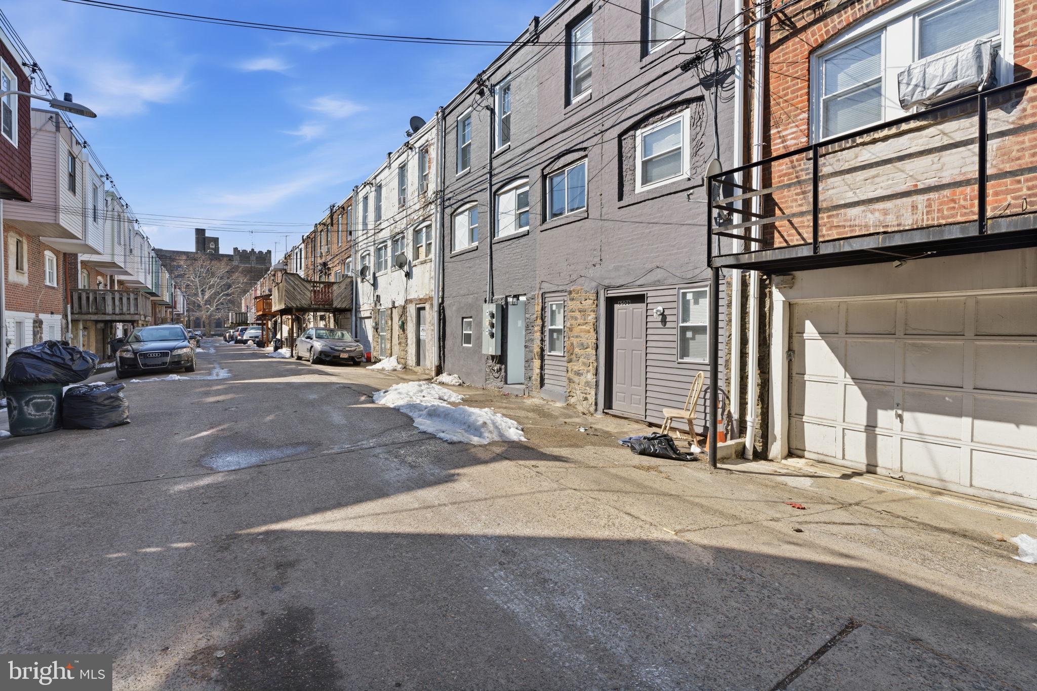 ELMWOOD PARK - Residential Income
