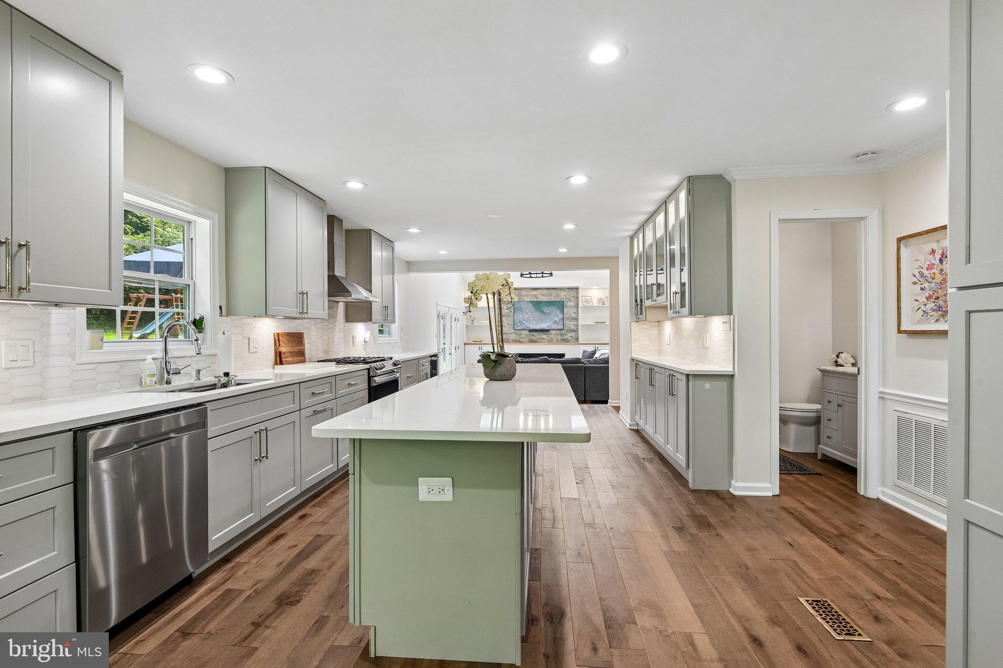 TAJ THE - Residential
