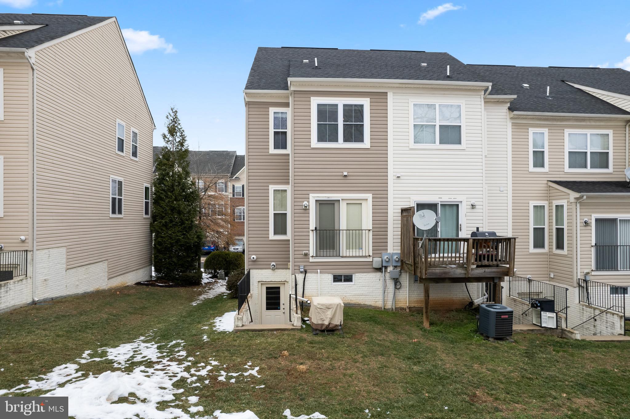 RIVER OAKS - Residential
