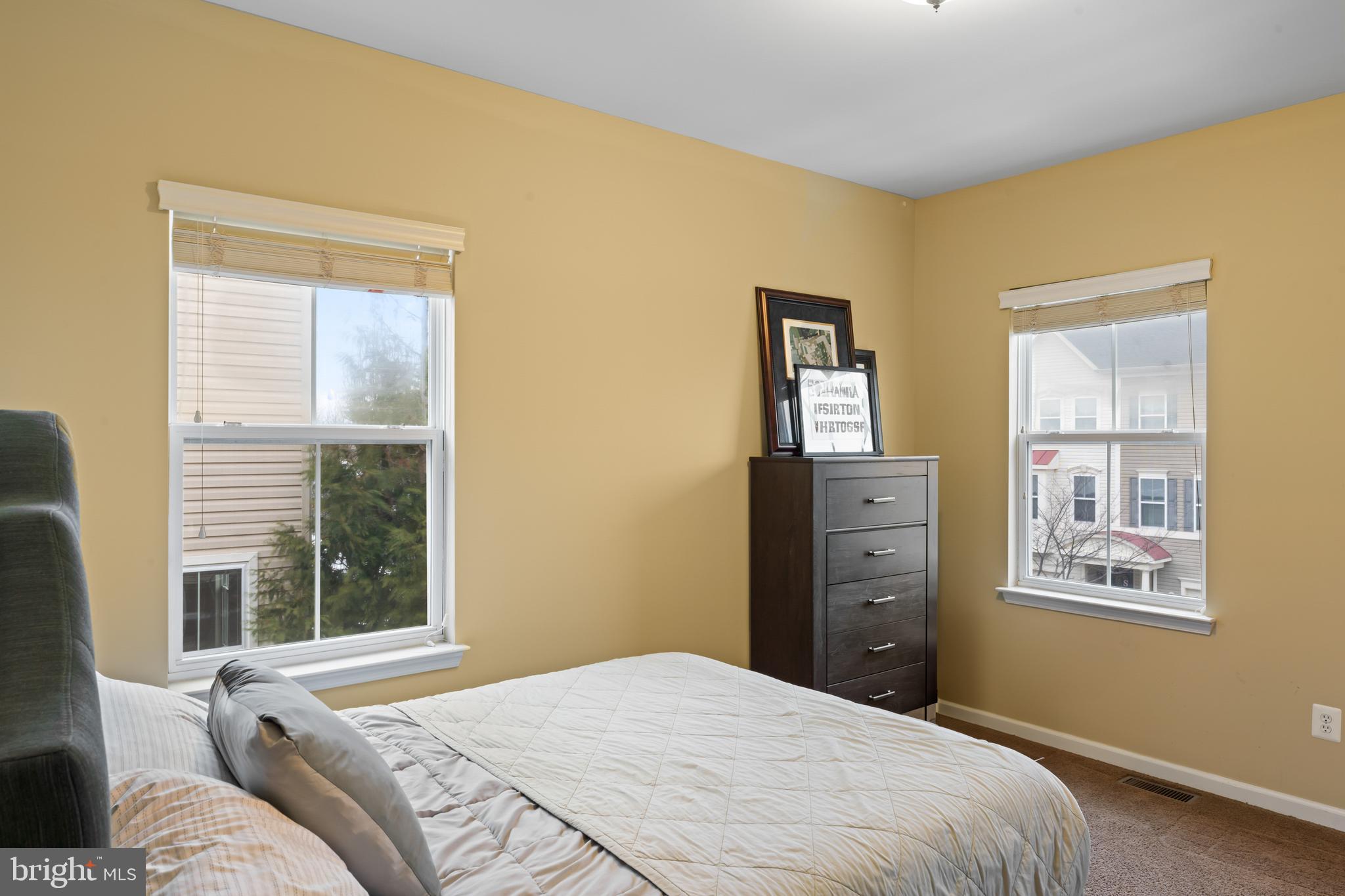 RIVER OAKS - Residential