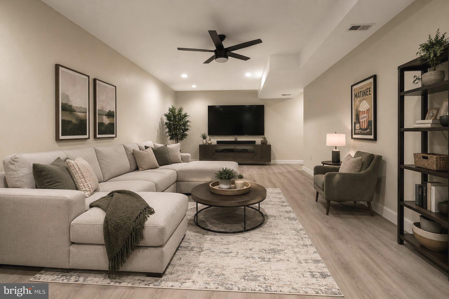 POWHATAN BEACH - Residential