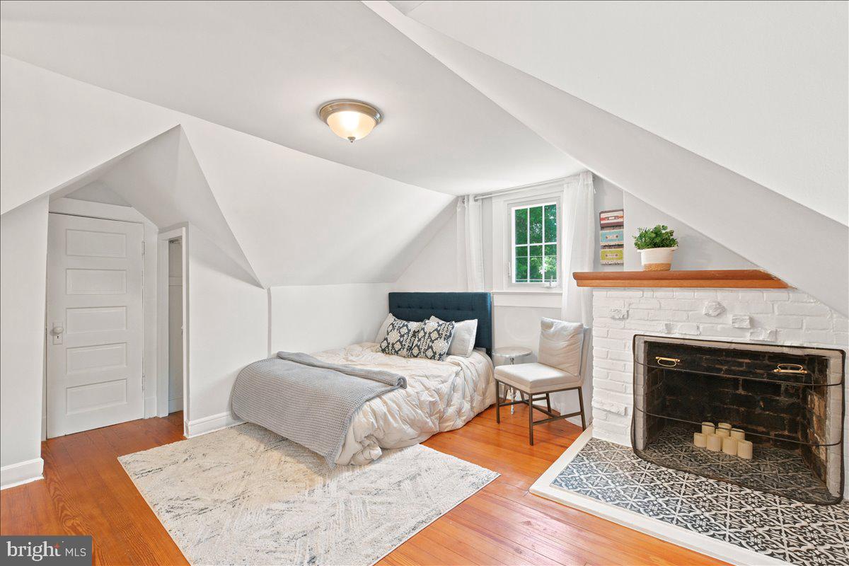 OAKCREST - Residential