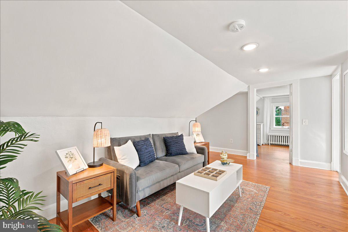 OAKCREST - Residential