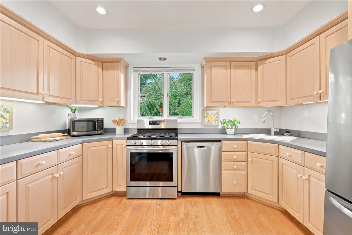 OAKCREST - Residential