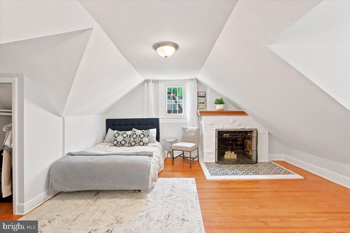 OAKCREST - Residential