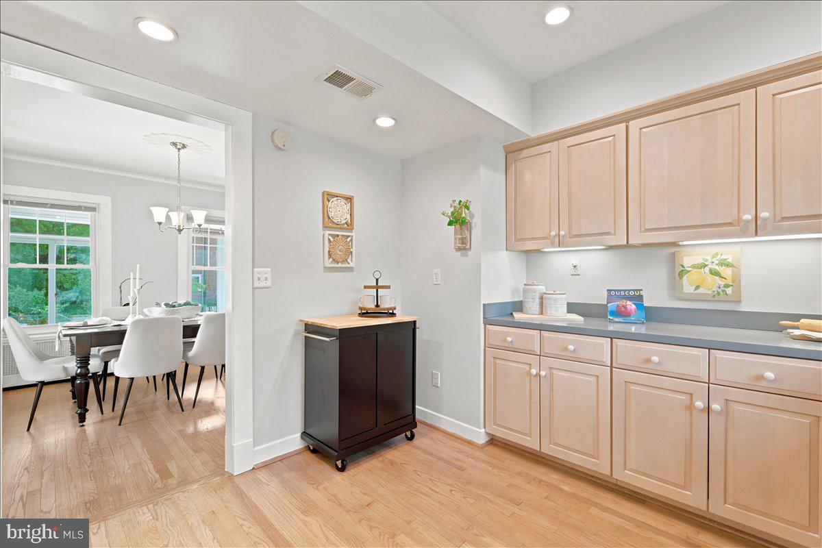 OAKCREST - Residential