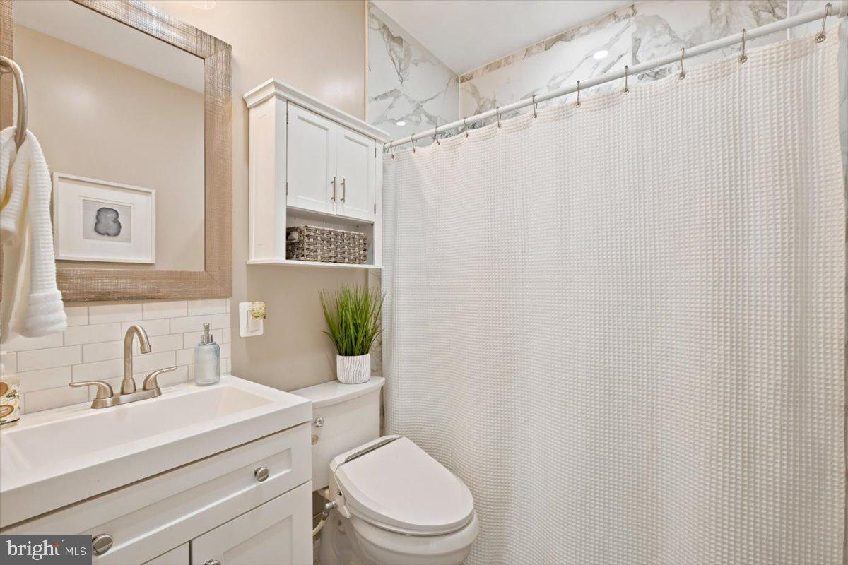OAKCREST - Residential