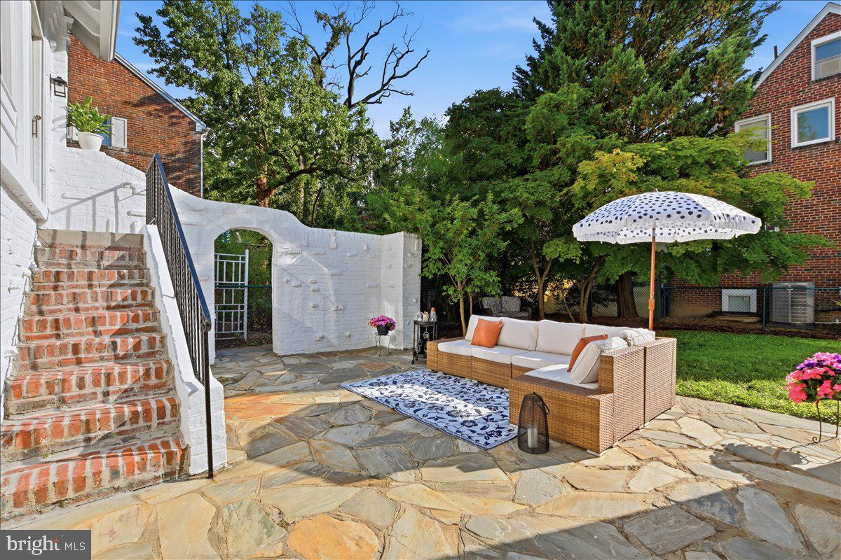 OAKCREST - Residential