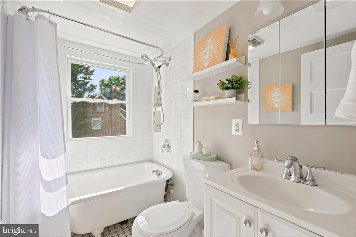 OAKCREST - Residential