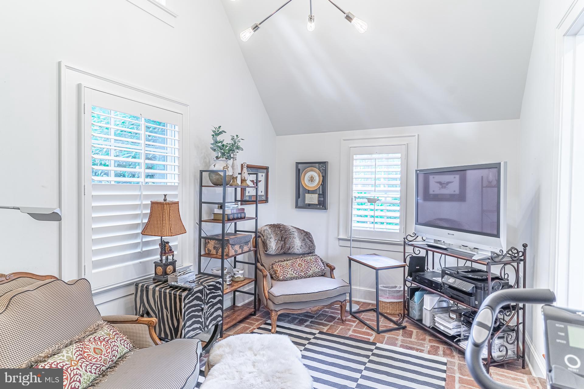 BROADMONT - Residential
