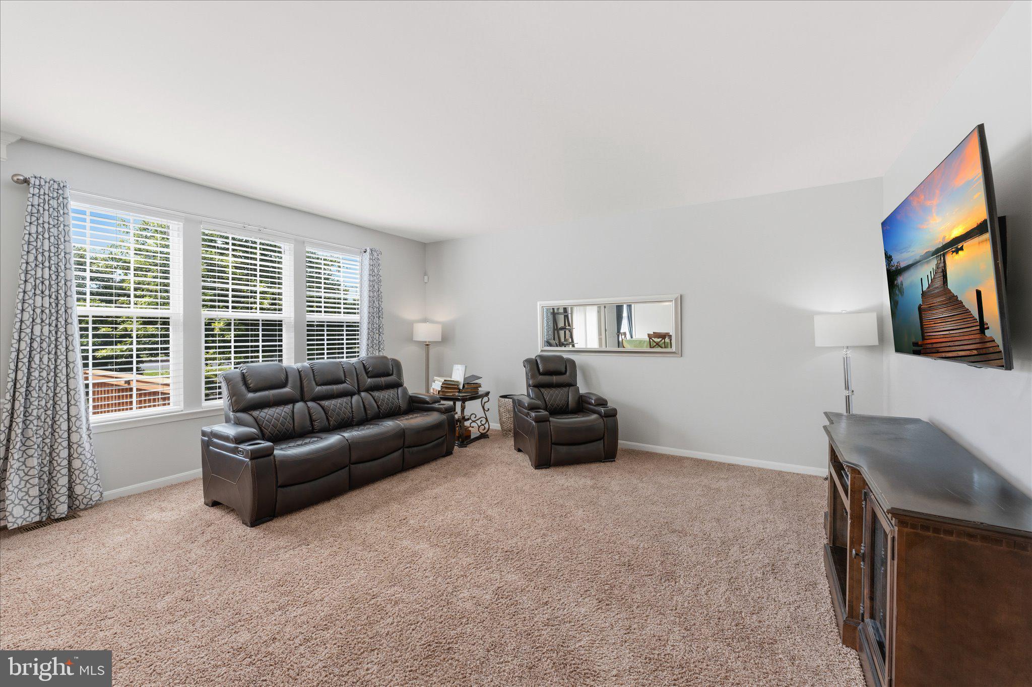 RAYMOND FARM - Residential