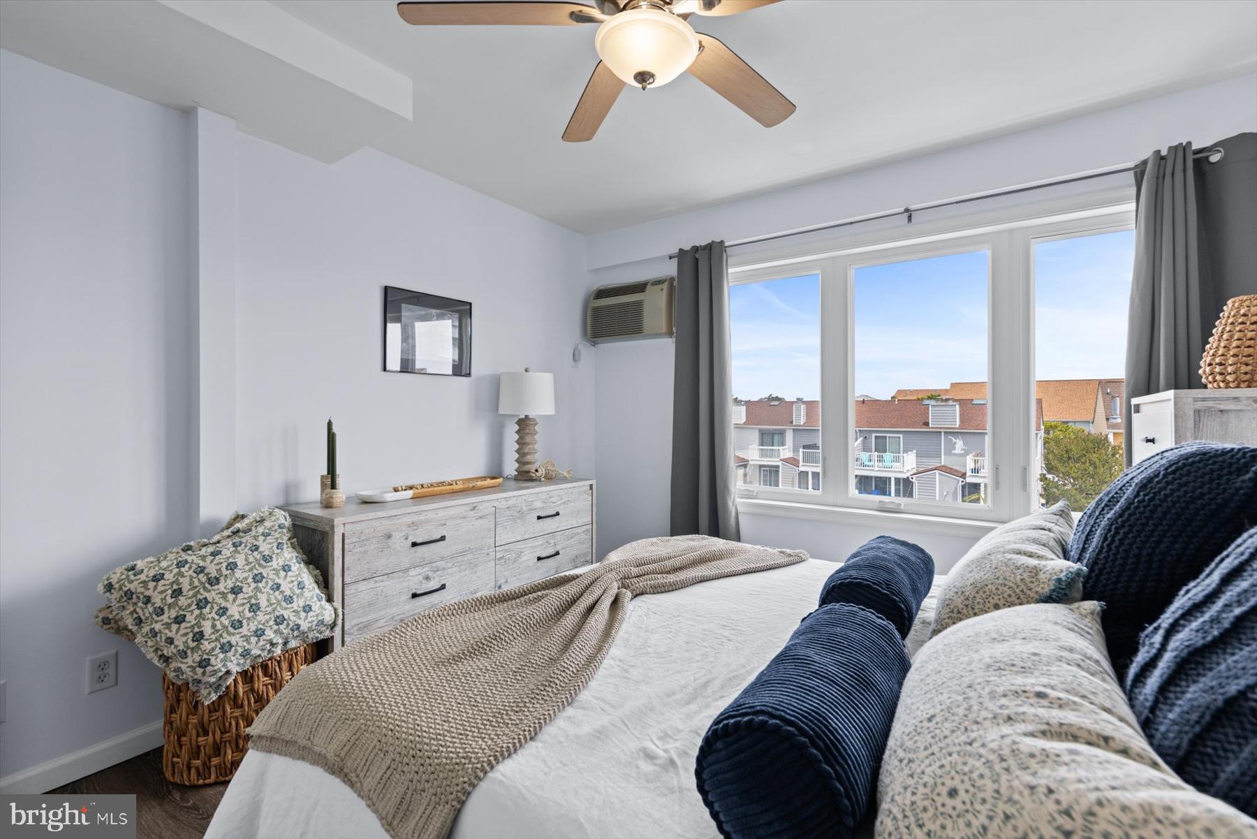 BAYSHORE ESTATES - Residential