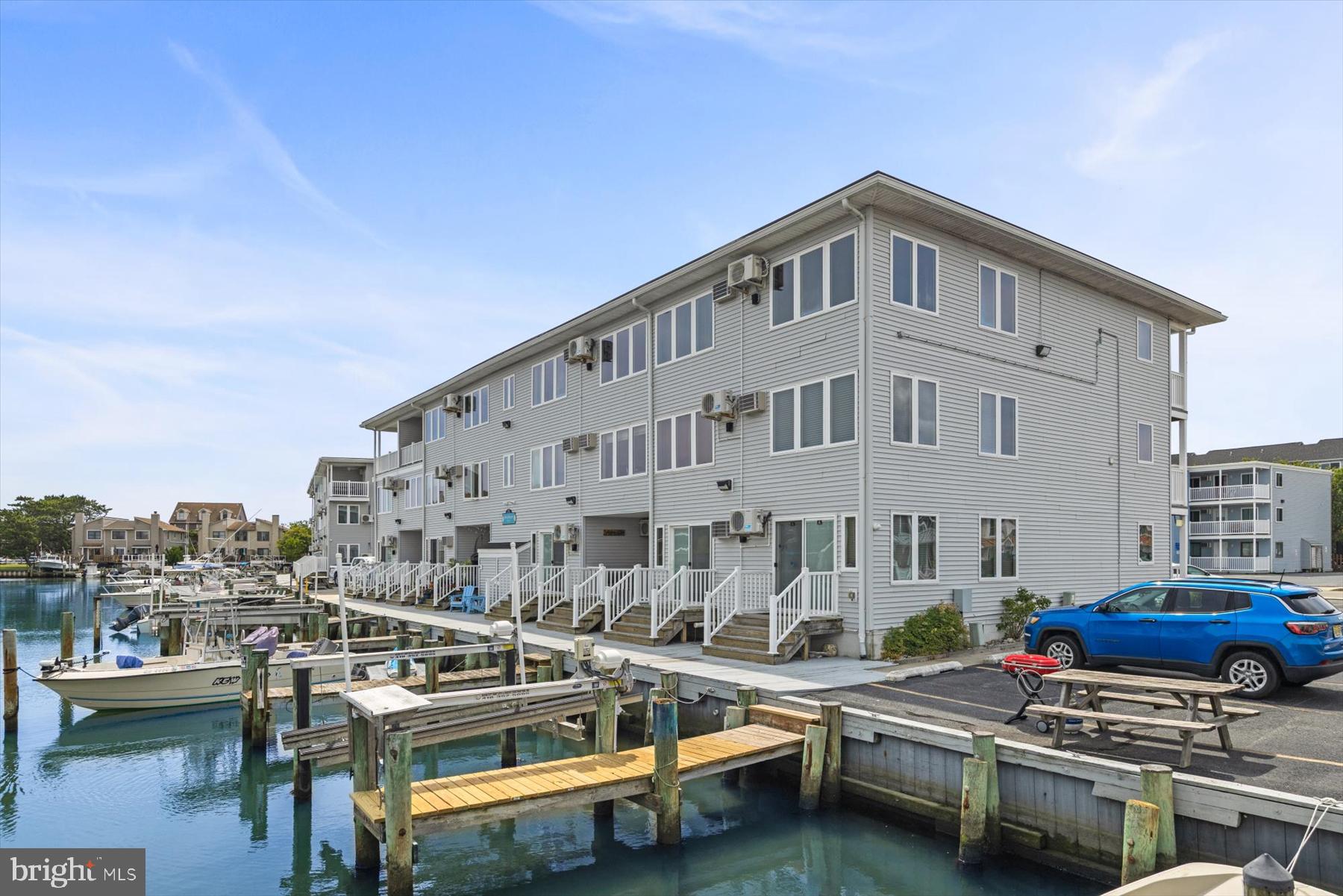 BAYSHORE ESTATES - Residential