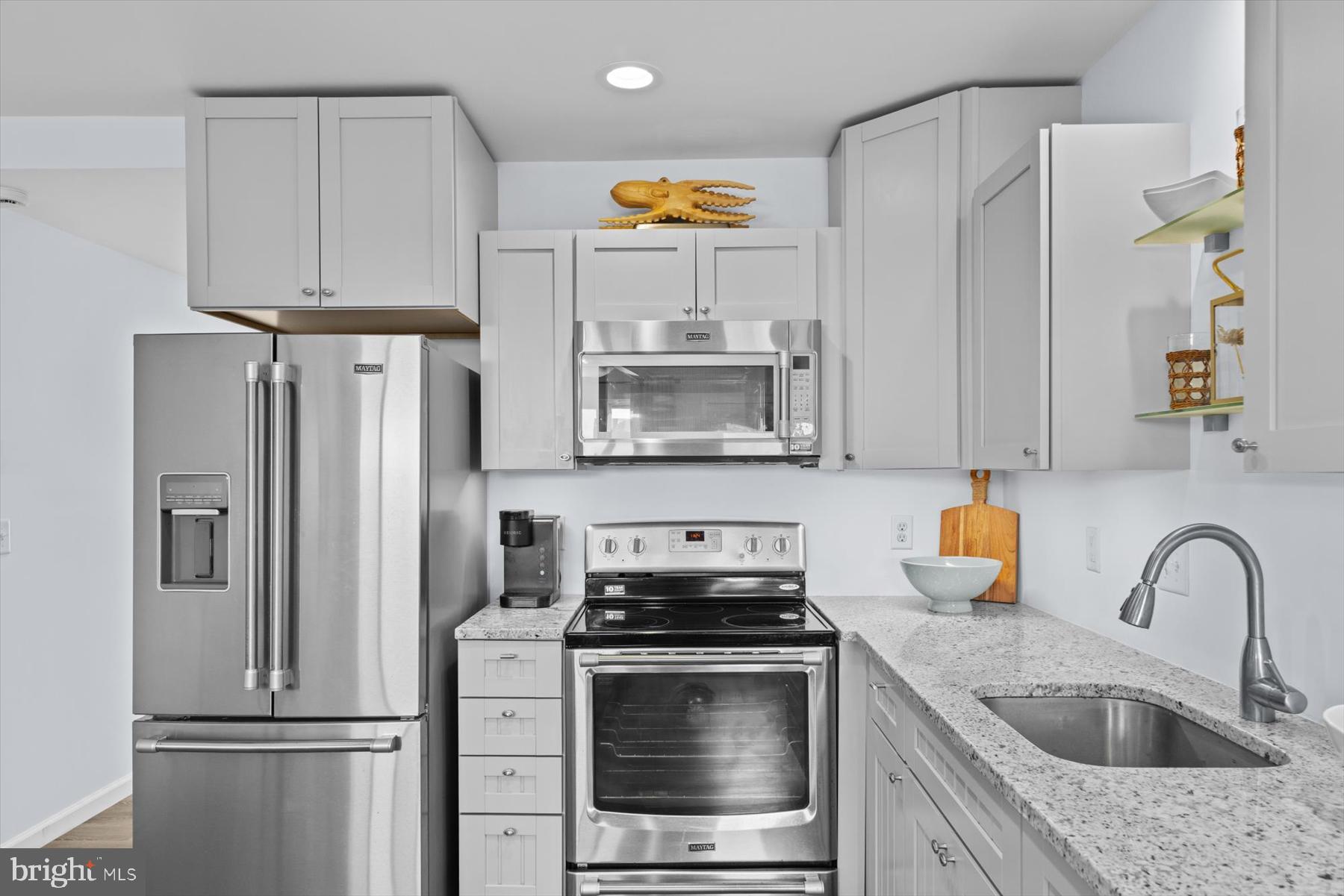 BAYSHORE ESTATES - Residential