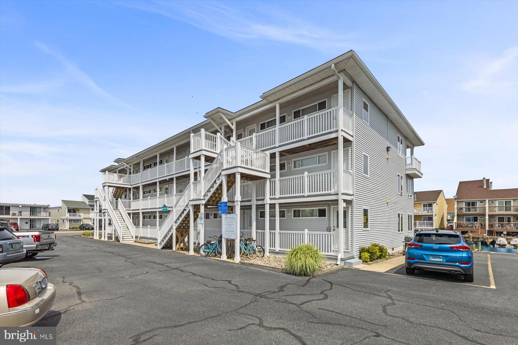 BAYSHORE ESTATES - Residential