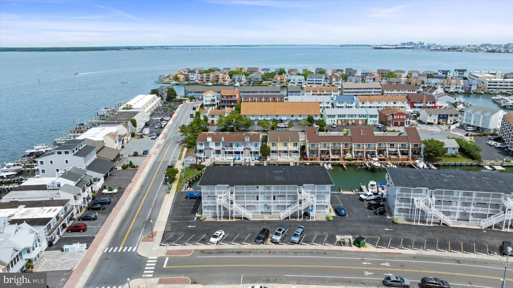 BAYSHORE ESTATES - Residential