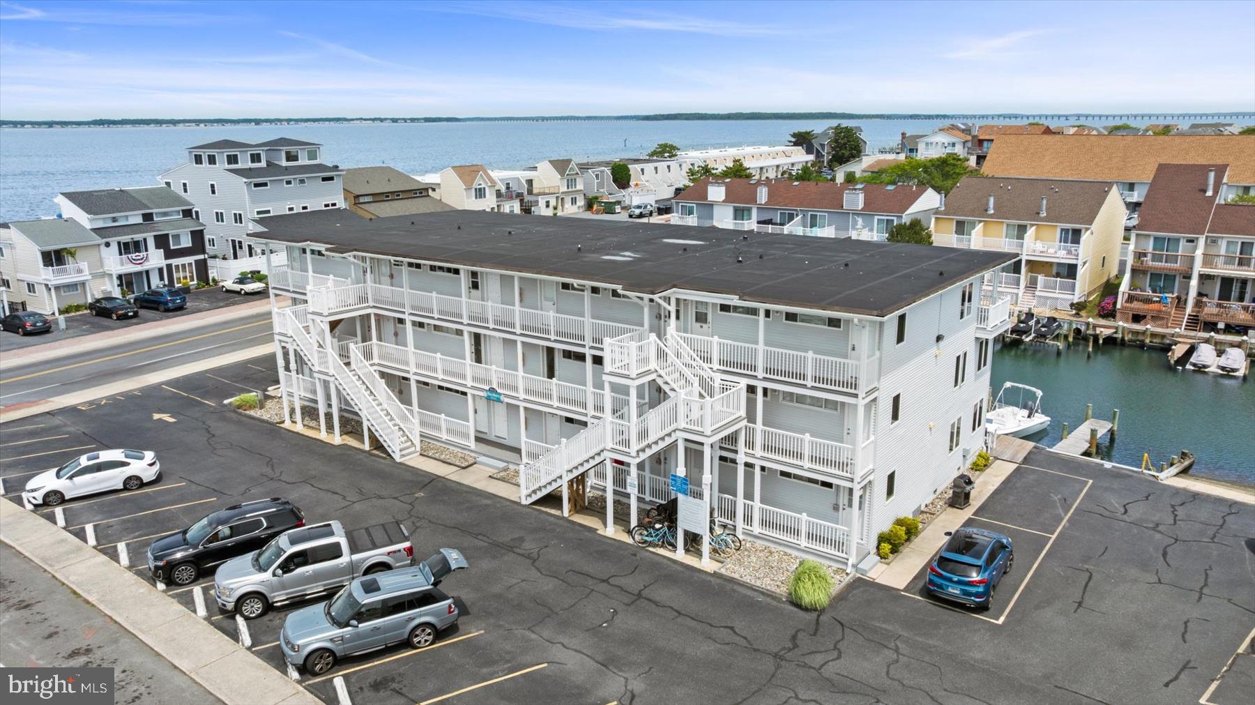 BAYSHORE ESTATES - Residential