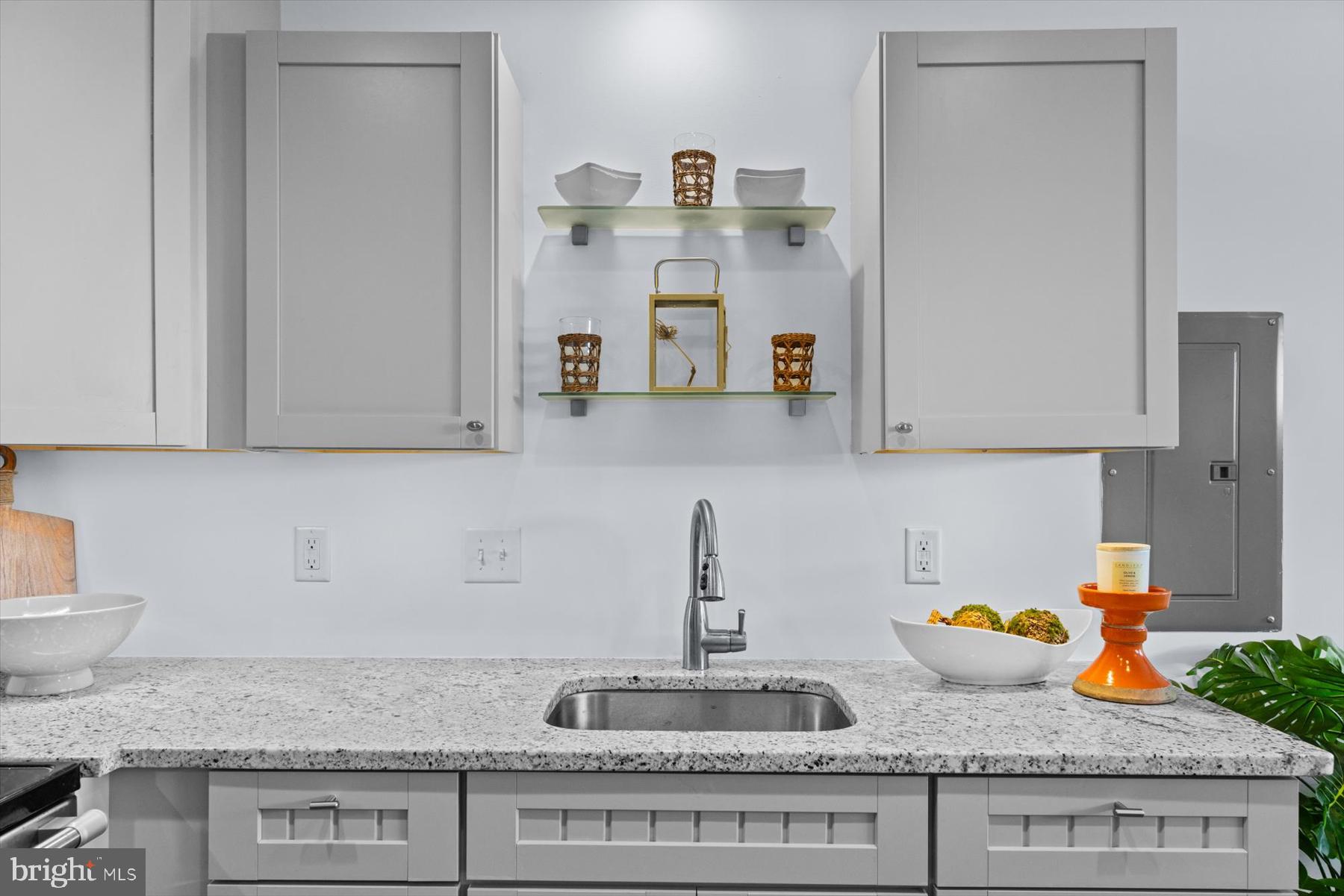 BAYSHORE ESTATES - Residential
