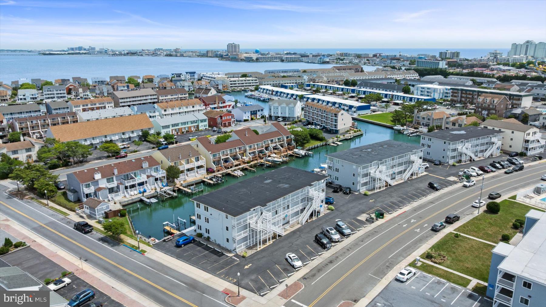 BAYSHORE ESTATES - Residential