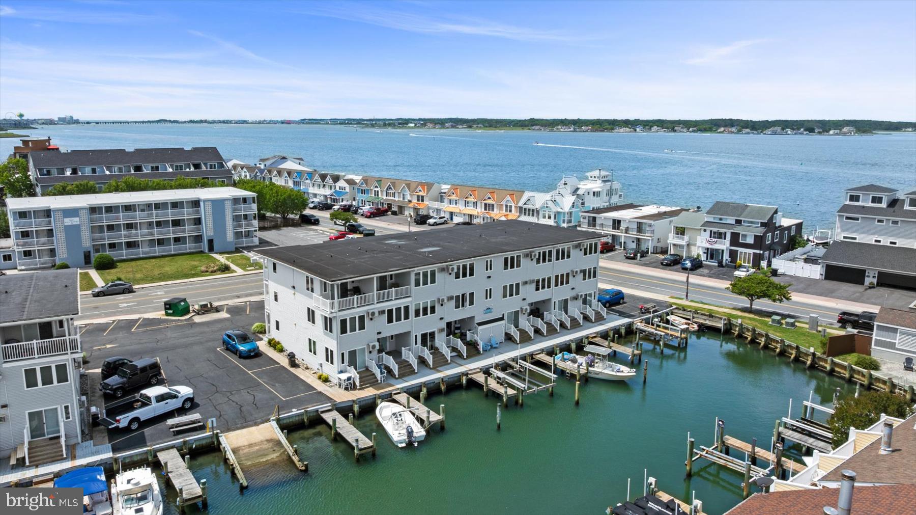 BAYSHORE ESTATES - Residential